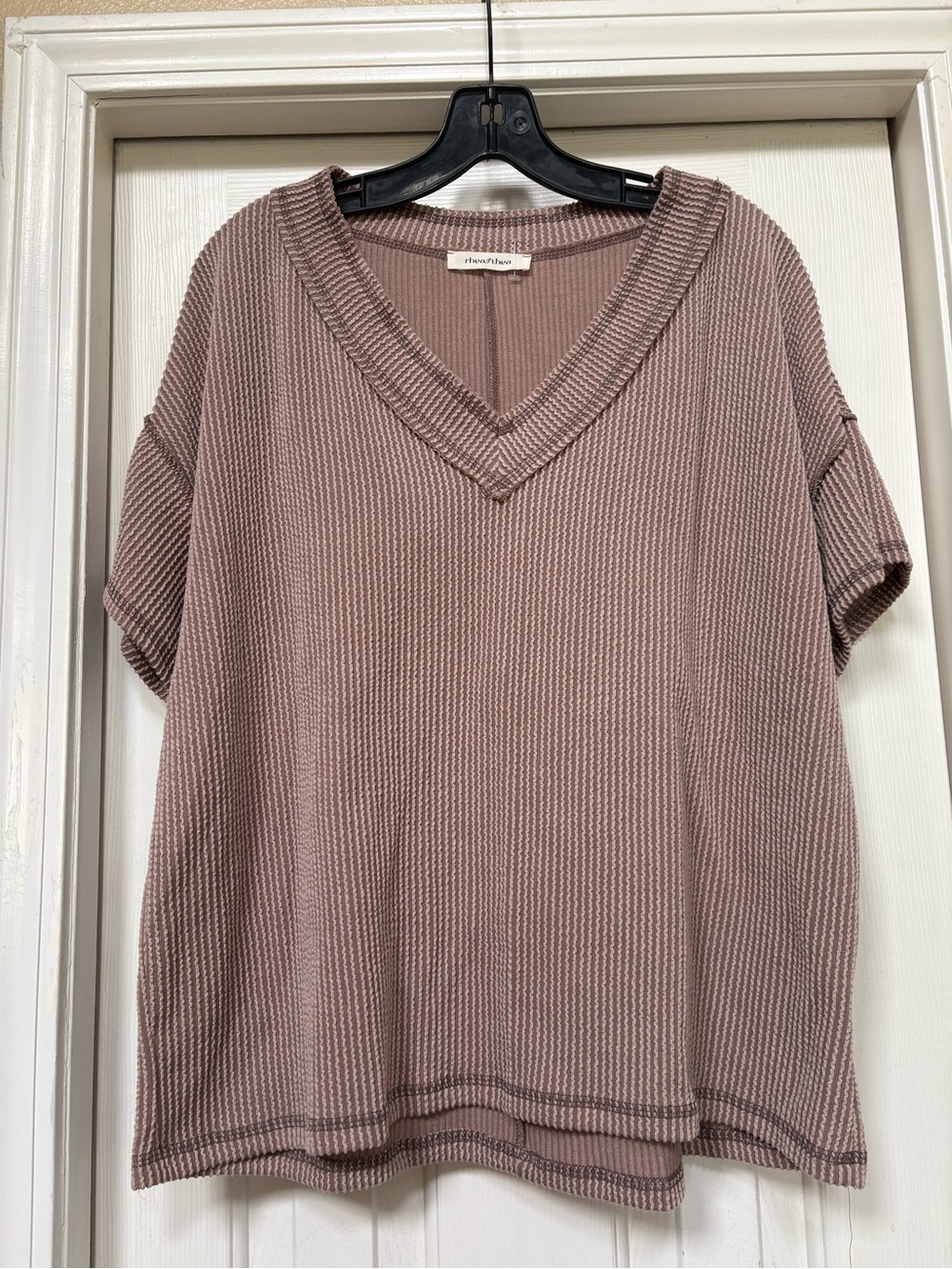 Rhea Costa Mauve Ribbed V-Neck Short Sleeve Tee